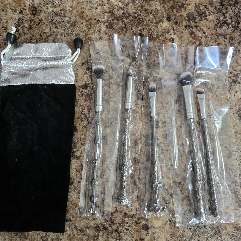 Storybook cosmetics harry potter silver makeup brush set of 5 new